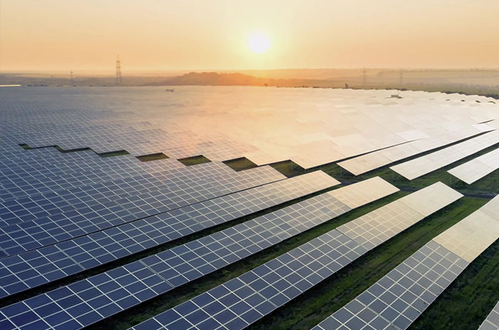 工业和信息化部召开光伏行业企业家座谈会